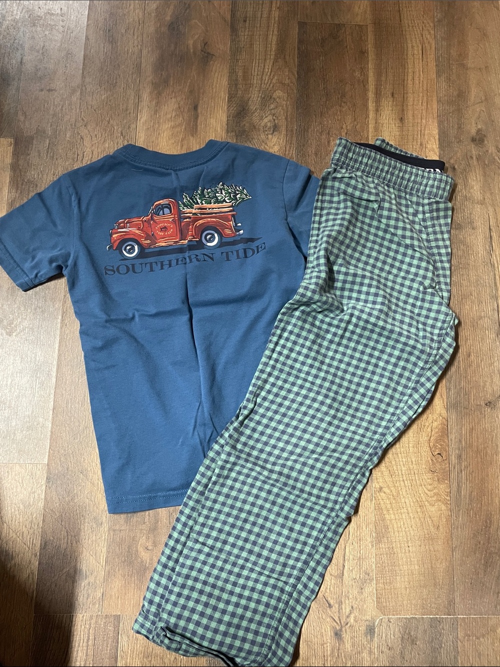 Southern Tide Navy Short-Sleeve Truck Graphic Pajama Set with Green Plaid Pants